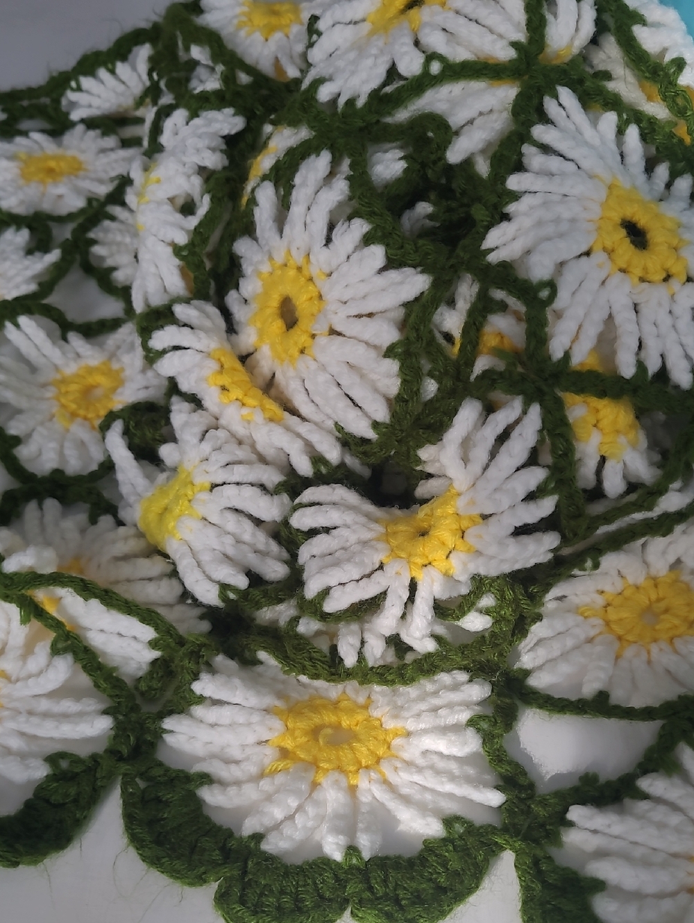 Handmade Crochet Daisy Throw Blanket Afghan White Yellow Green 4x5 Ft - Picture 6 of 6